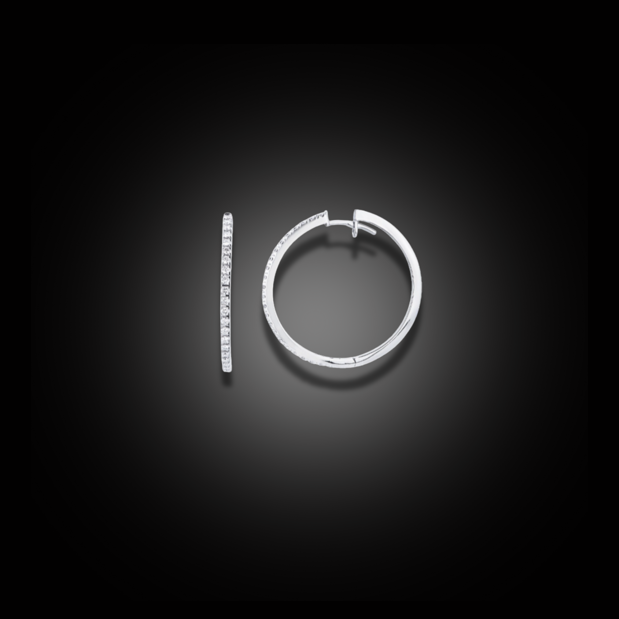 Orecchini con cerchio con diamanti