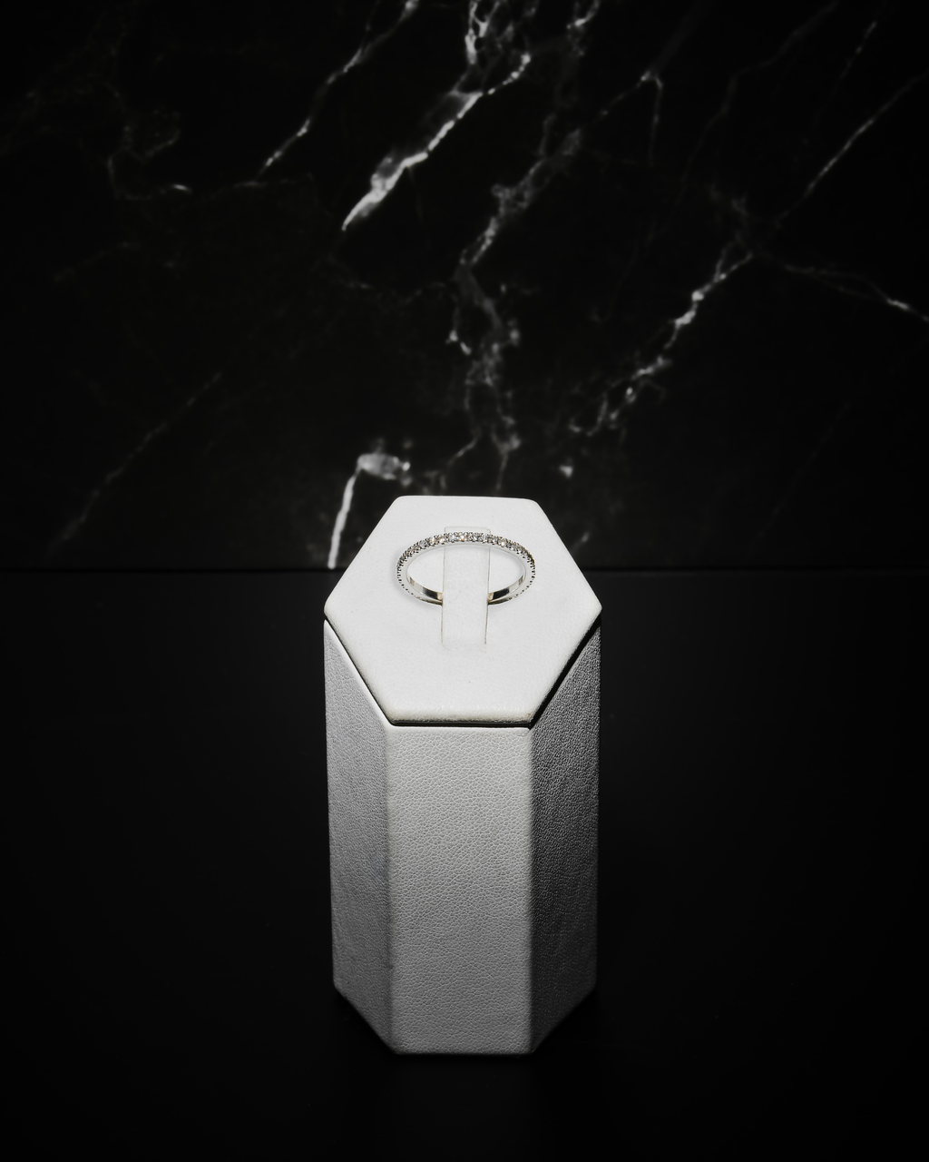 Anello Linea Pavé